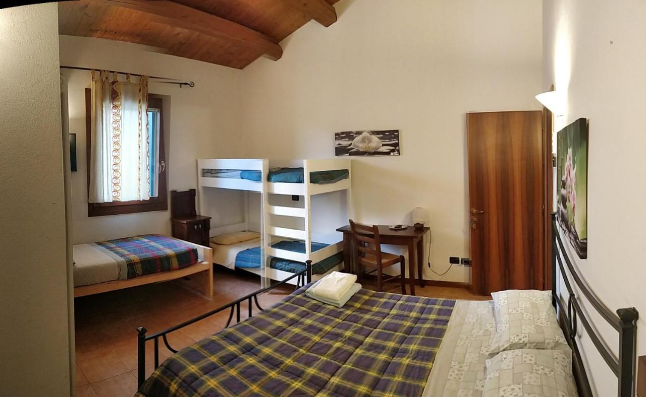 Agriturismo L'Albara - Wines, Pool & Spa Villaganzerla Номер фото