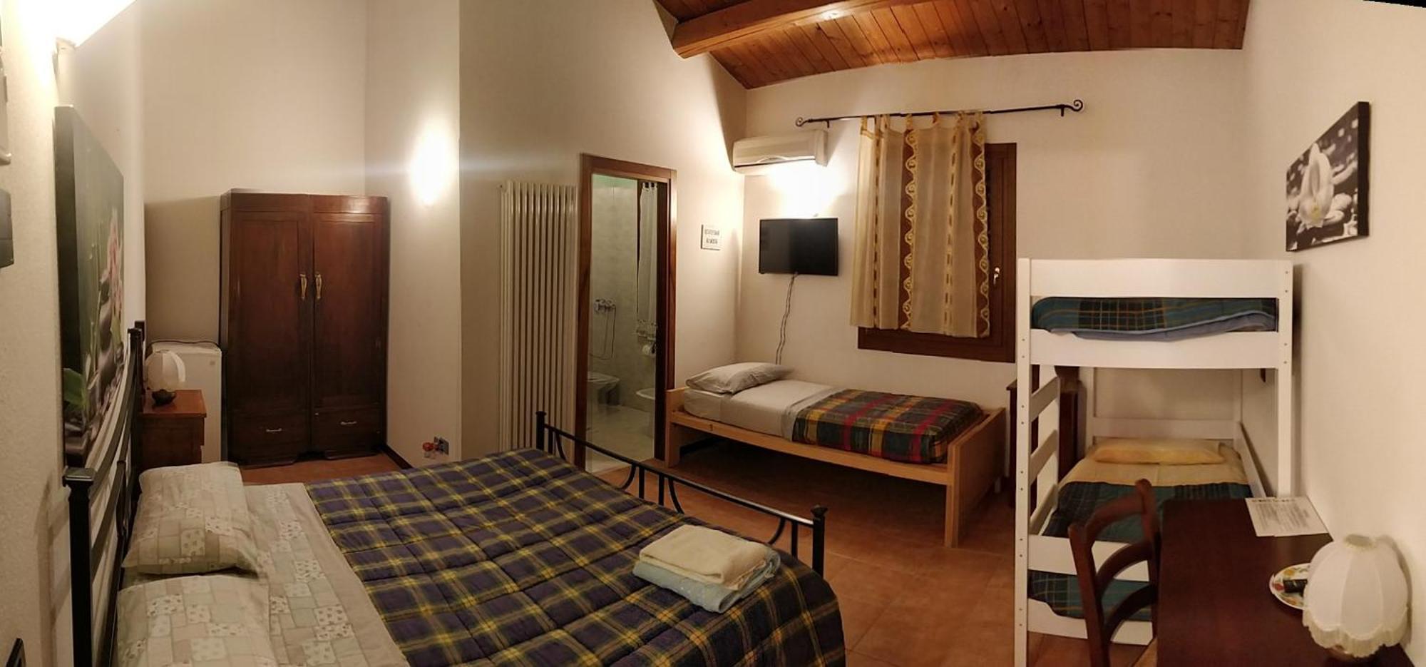 Agriturismo L'Albara - Wines, Pool & Spa Villaganzerla Номер фото